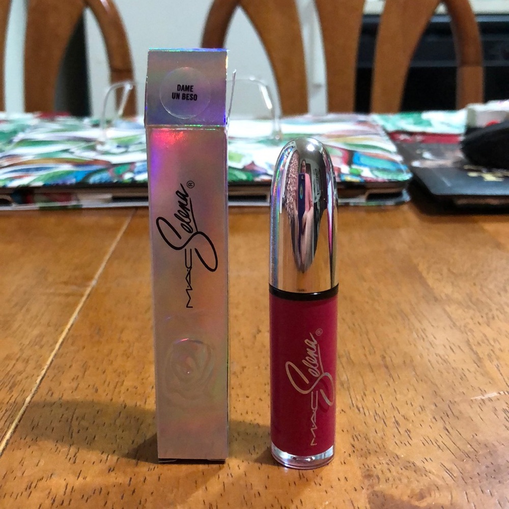 Selena Mac Liquid lipstick “Dame Un Beso” NEW!